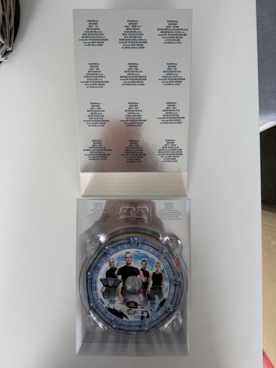 Tutti i DVDs: Stargate SG-1 Saison 7 – Usato da La Tour-de-Peilz venduto da xaejohn 2
