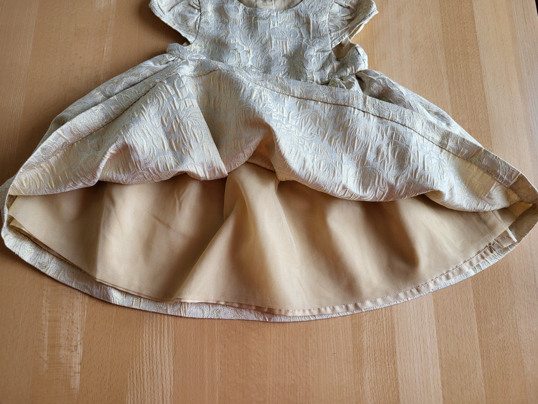 Vestiti & Gonne: Kleid Gr. 74/80 – Usato da Dürrenäsch venduto da DanaW01 3