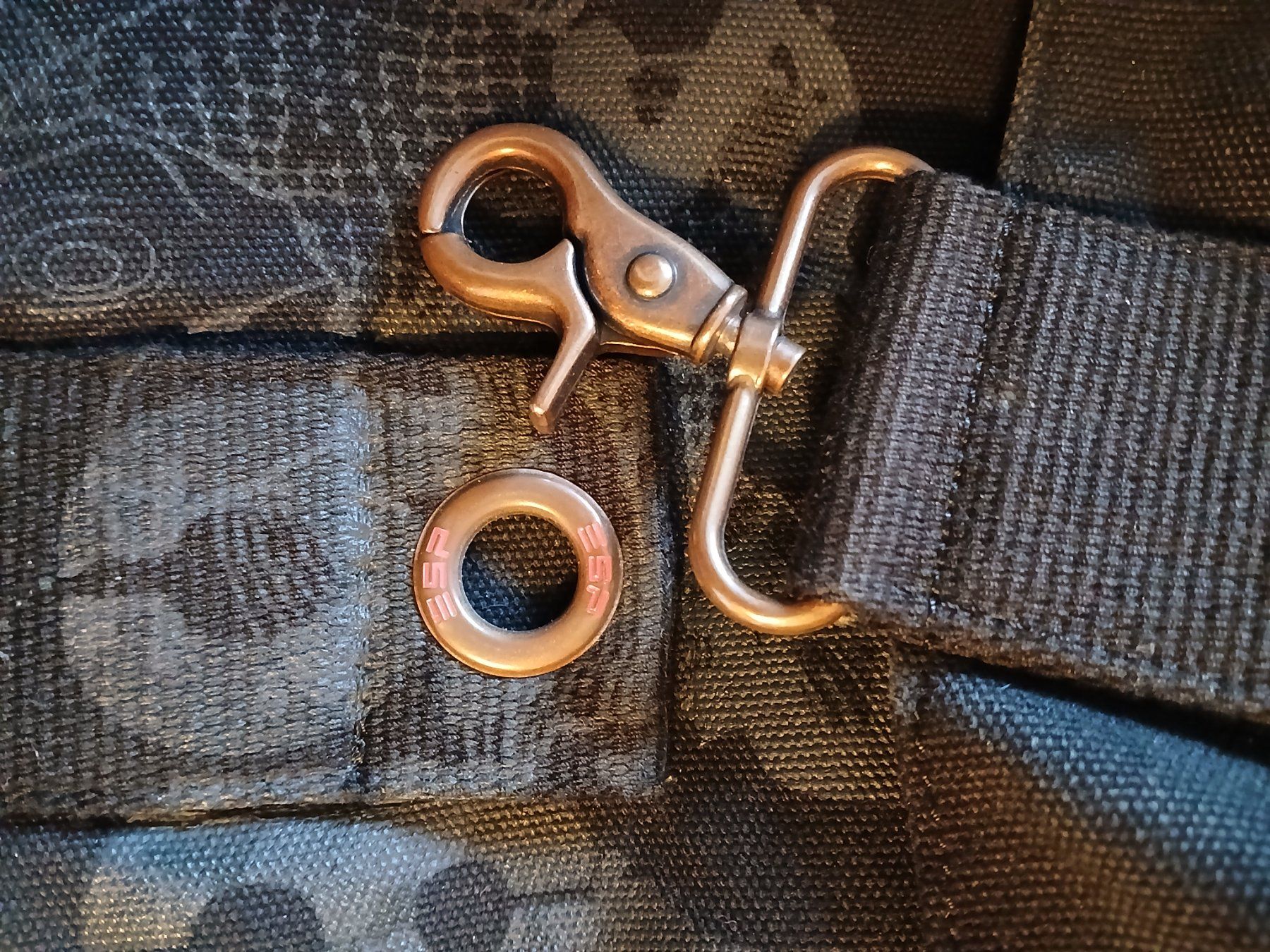 Esprit Taschen: Sac/sacoche esprit avec mousqueton – Gebraucht aus Fregiécourt von Triton_bleu 1