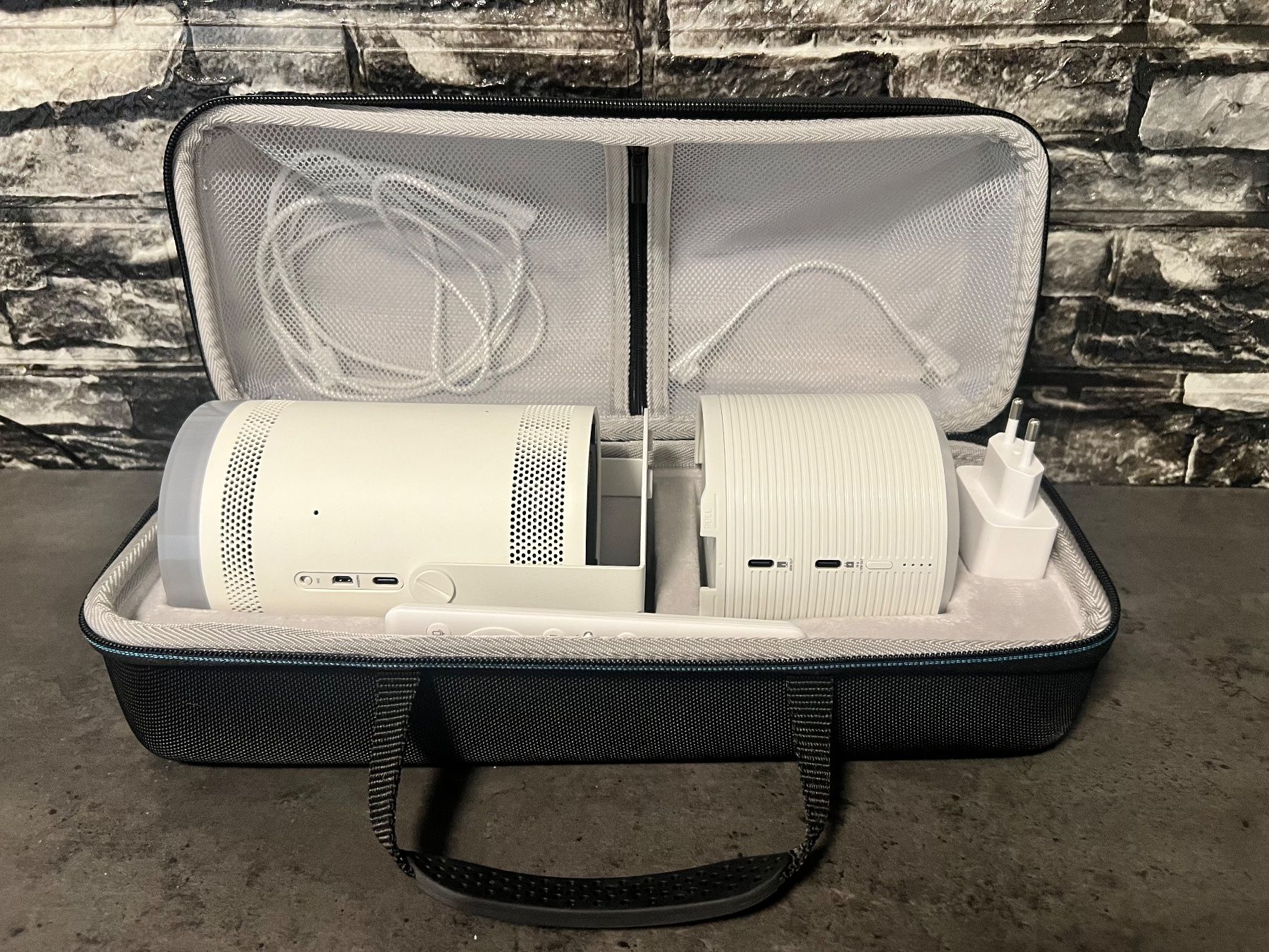 Samsung Vidéoprojecteurs: Samsung The Freestyle 2nd Generation + Battery Pack – Neuf (Voir description) à Bern par No1e 4