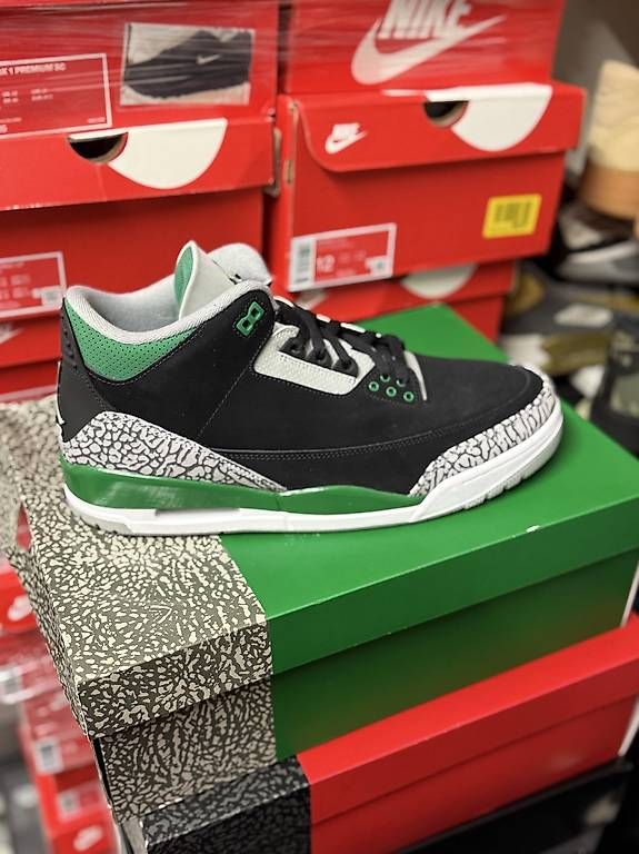 Jordan Scarpe da uomo: Nike Air Jordan 3 – Usato da Langenthal venduto da Whiked23