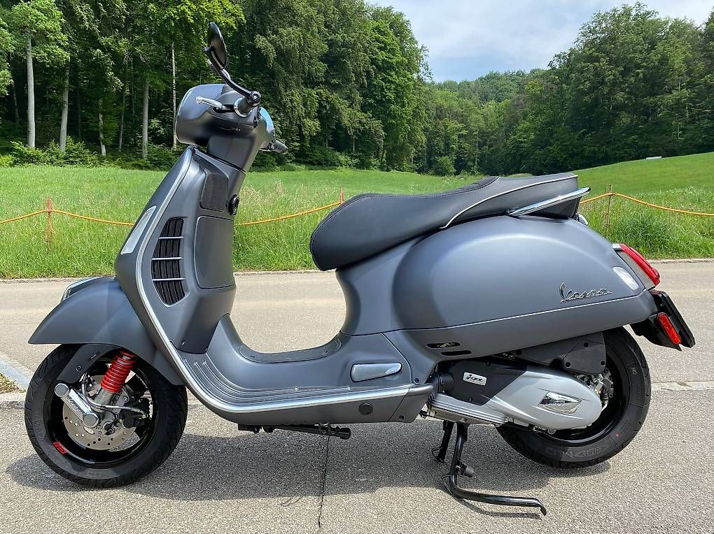Vespa Scooter: Vespa GTS 125 Super – Usato da Zürich venduto da FortySixGmbH 1