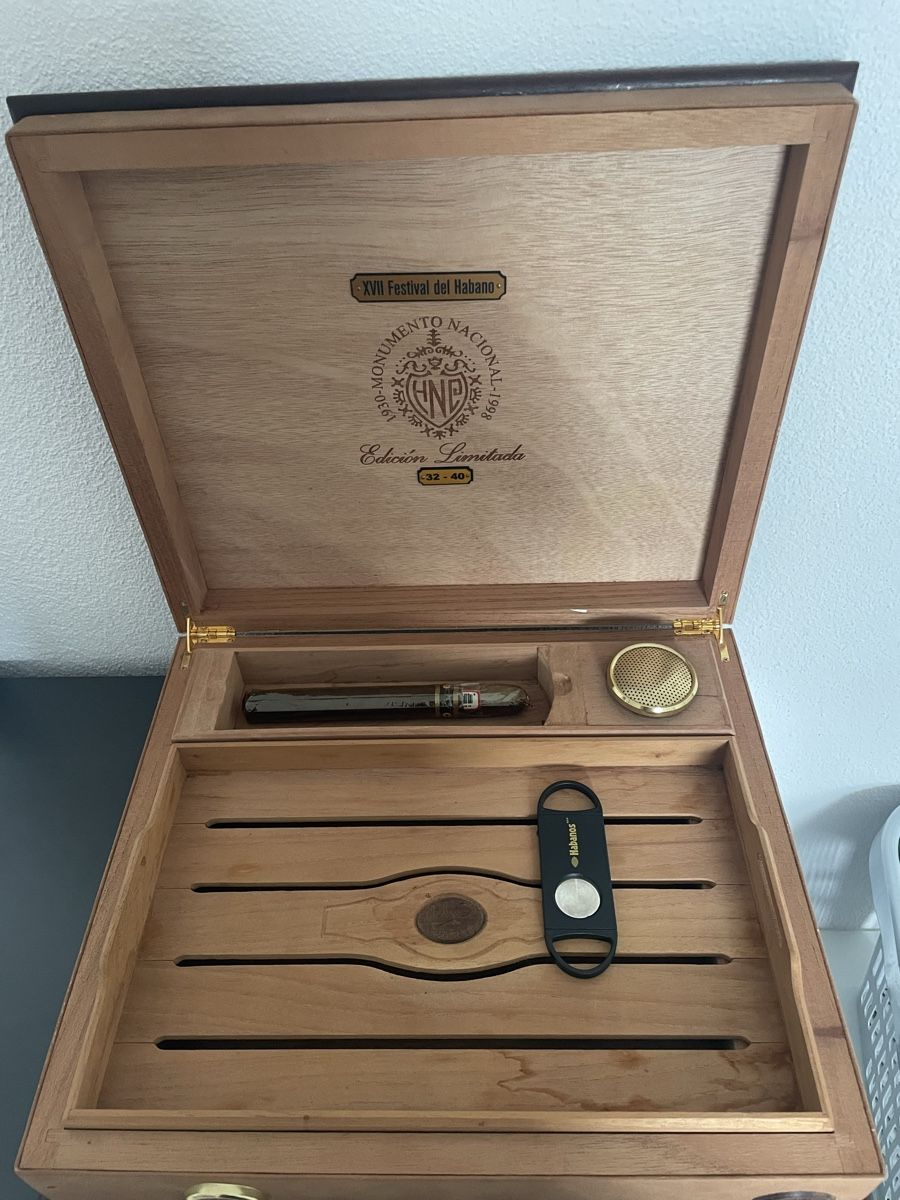 Humidore: Limitierter Humidor Handarbeit  – Gebraucht aus Rüti ZH von kar_xx9l 1