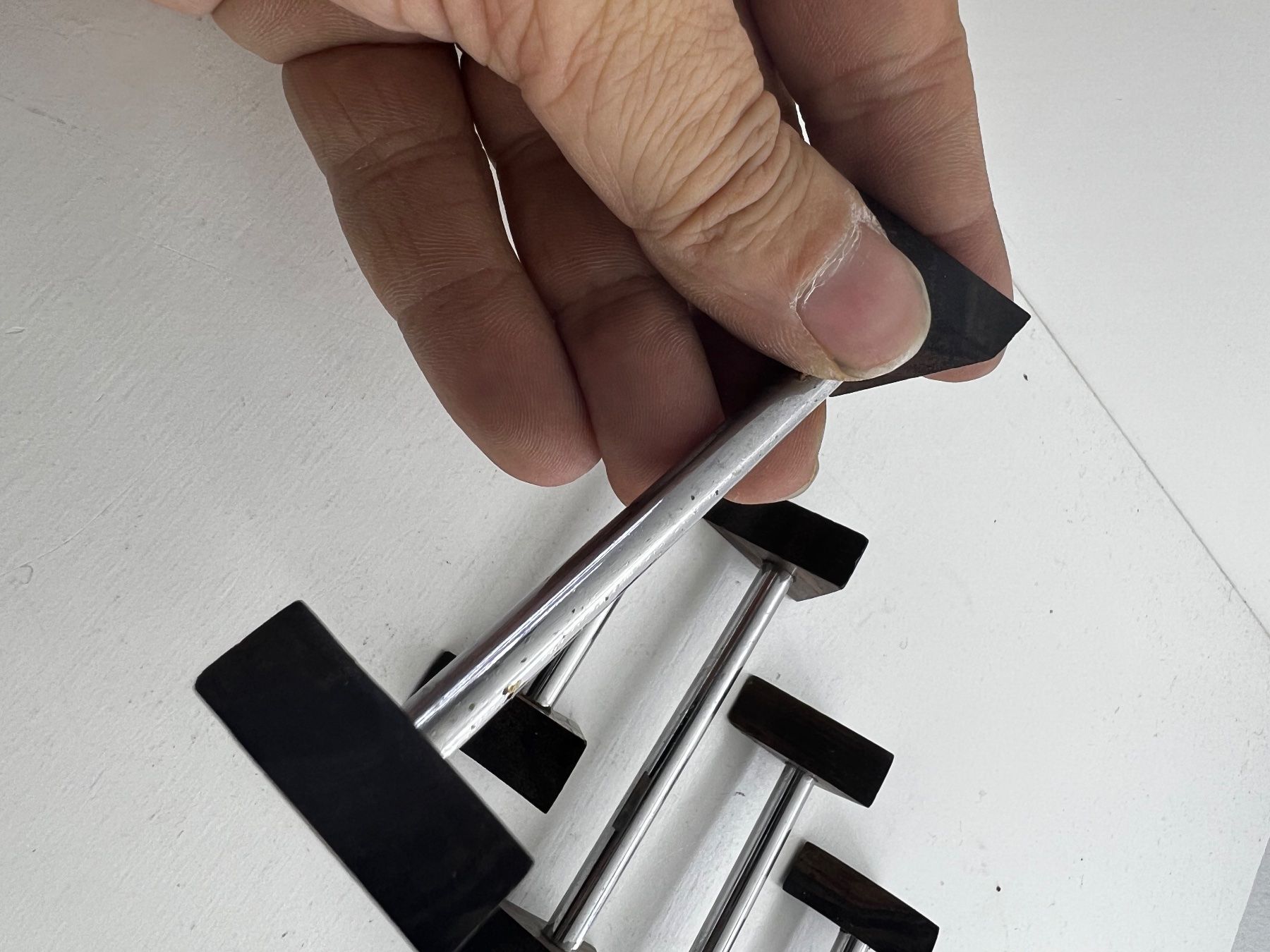 Set di posate: 6 Messerbänke Metall und Holz – Usato da Wettingen venduto da NickInc 3