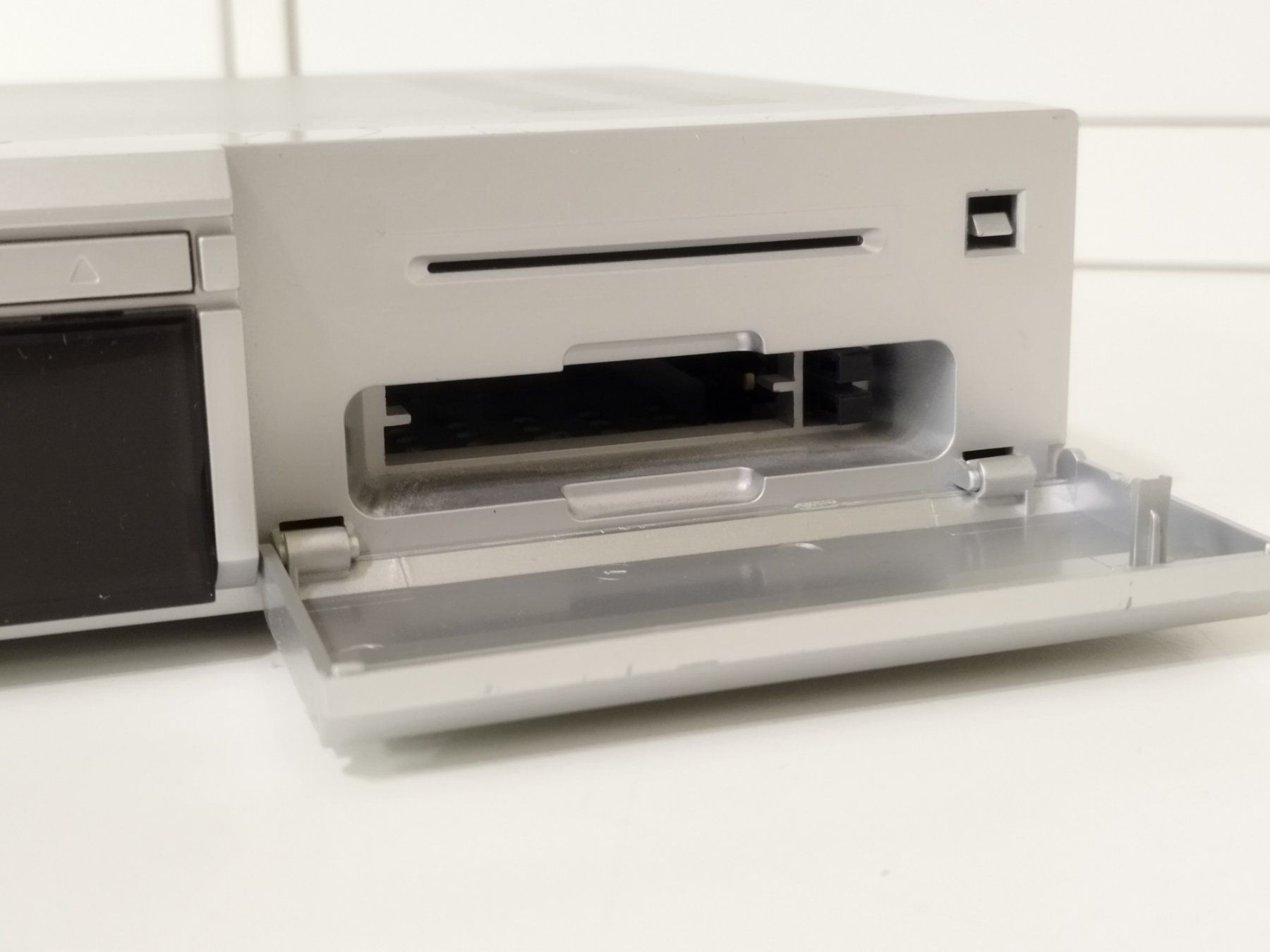 Ricevitori: Digital Satellite Receiver with common Interface "FERGUSON" – Usato da Uster venduto da NEVERLASTTRADING 3