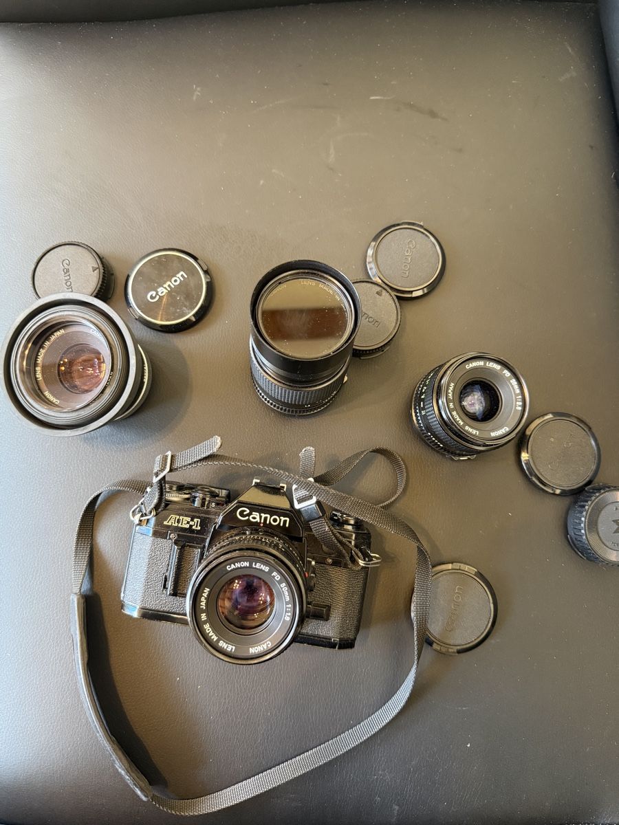 Canon Fotocamera: Ensemble Reflex Argentique CANON AE-1 avec Objectifs – Usato da Ardon venduto da Momovs99