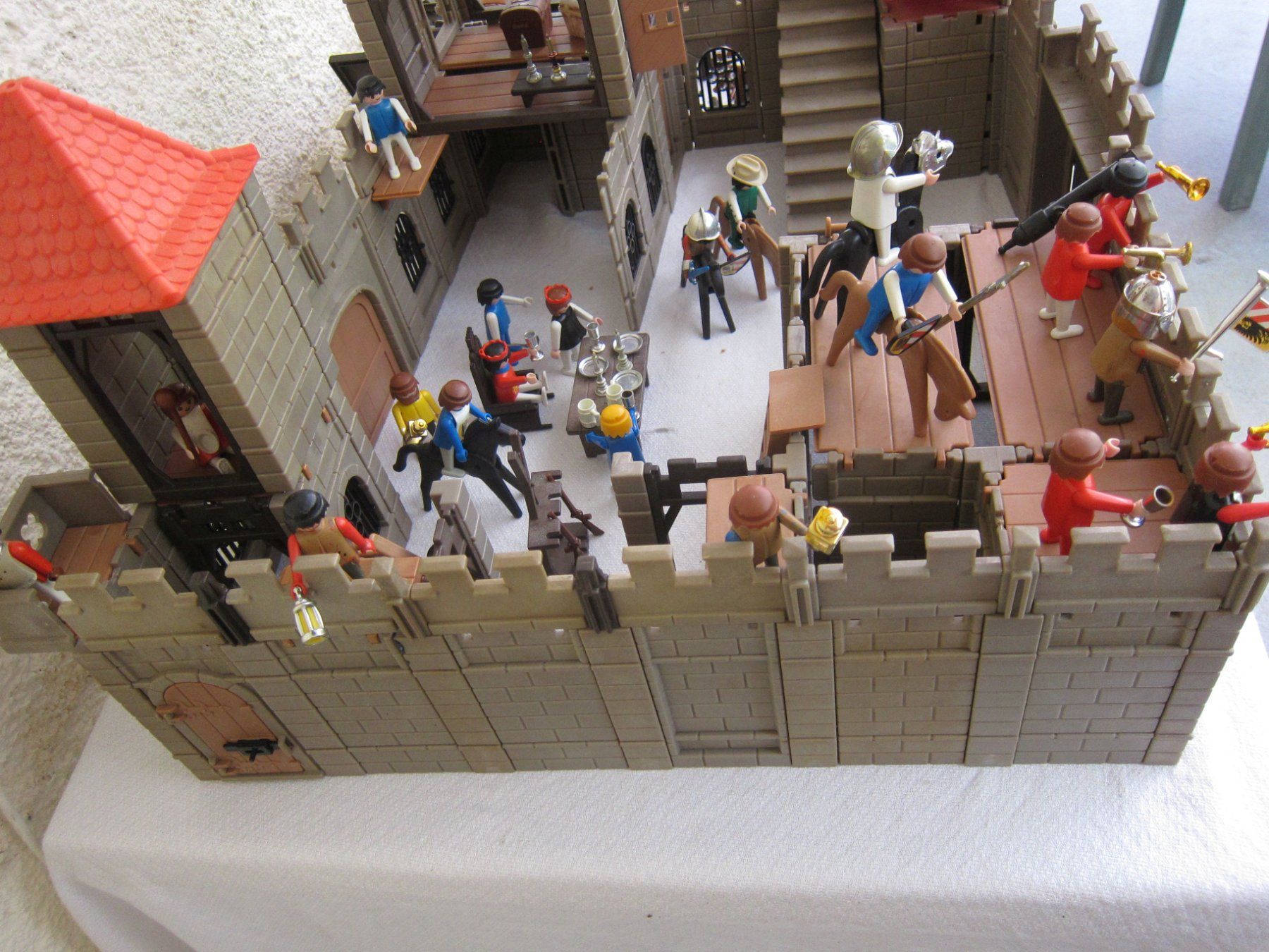 Playmobil Jouets: Playmobil Ritterburg – D'occasion à Regensdorf par Eri8057 1