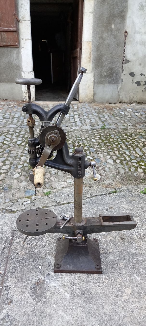 Trapani: perceuse à colonne manuelle – Difettoso da Pampigny venduto da dar_7g5p