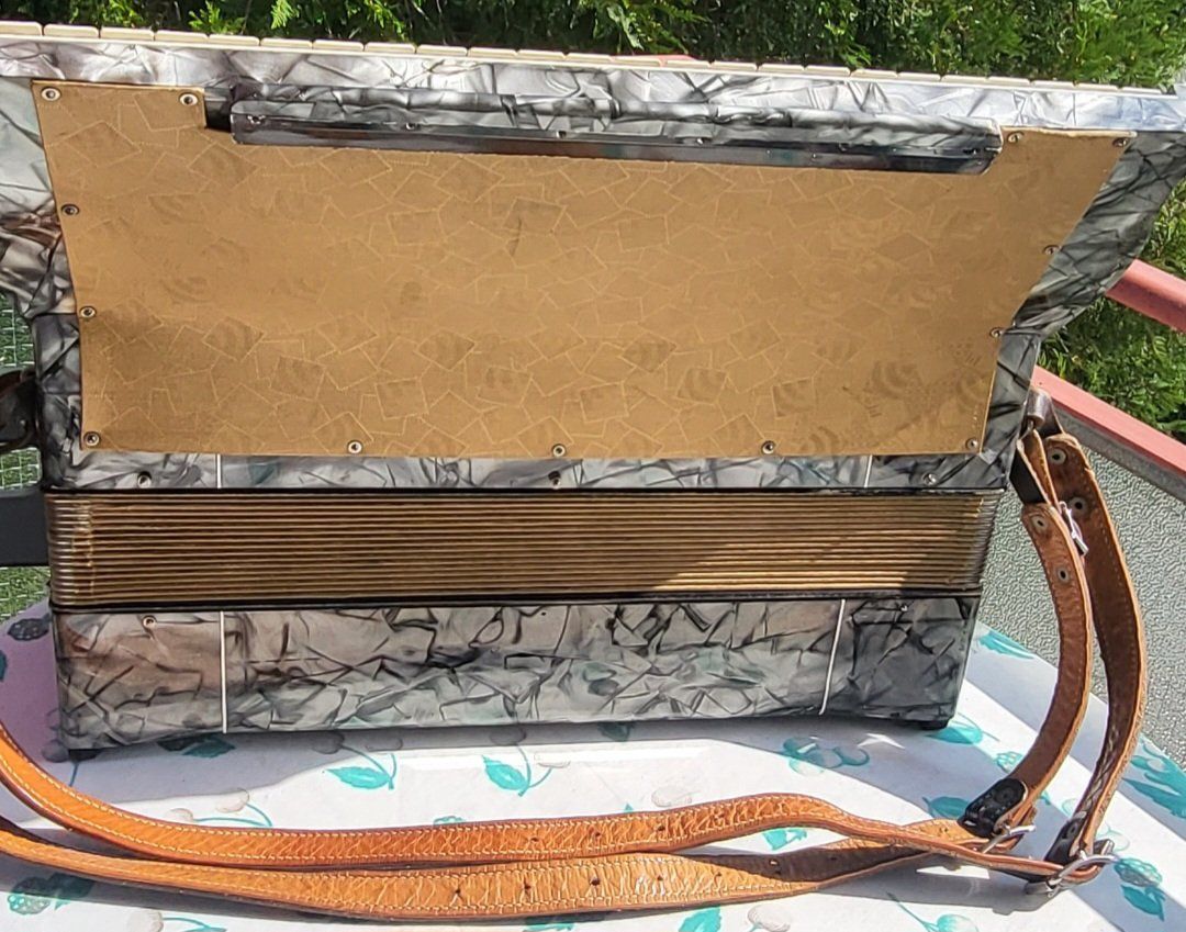 Strumenti musicali: hohner Tango IV 4 voix rare – Usato da Penthalaz venduto da EvandroLuz 3