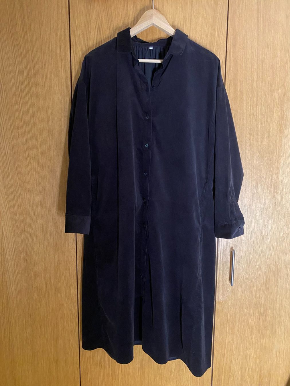 Kleider: Hemdkleid aus feinem Kord – Gebraucht aus Zürich von .old.but.gold.