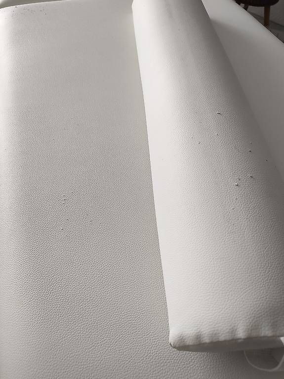 Lettini & sedie per cosmetici: Table de massage pliante TecTake  blanche – Usato da Renens VD venduto da lptvs_22 3