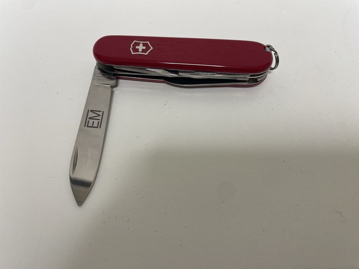 Victorinox Taschenmesser: Victorinox Sackmesser Rot mit Gravur "EM" – Neu und originalverpackt aus Luzern von predator11 2