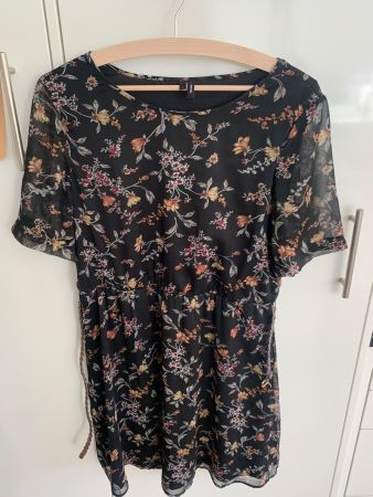 Only Kleid