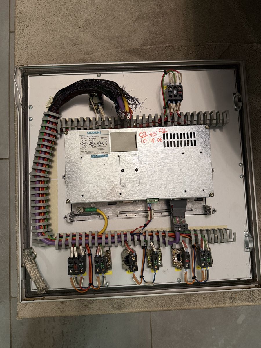 Siemens Steuerung: Siemens Operator Panel OP27 – Gebraucht aus Chavannes-prés-Renens von Noku_1 3