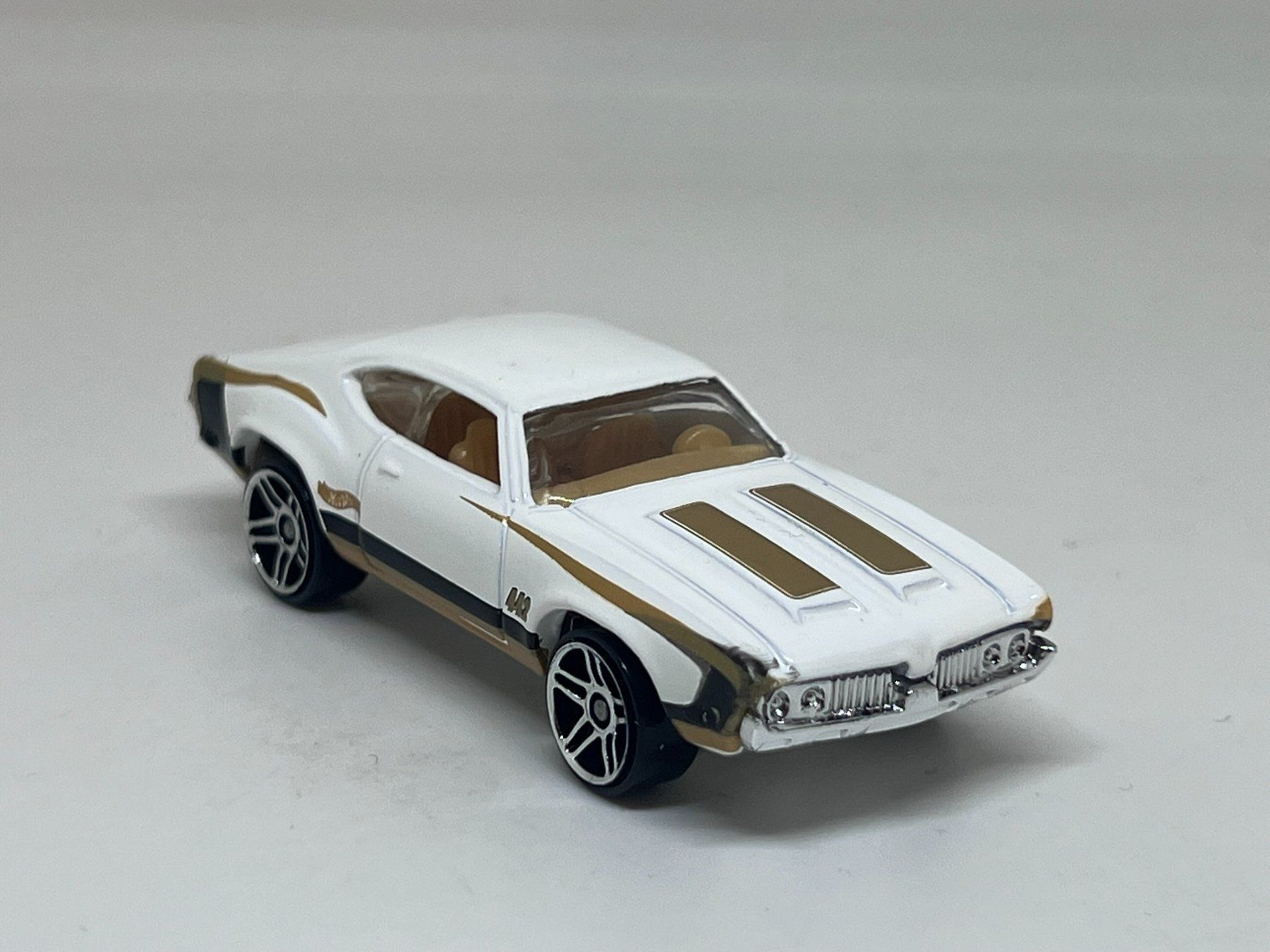 Hot Wheels Modellini d'auto: Hot Wheels Olds 442 #325 – Usato da Wildegg venduto da LaaBoutique