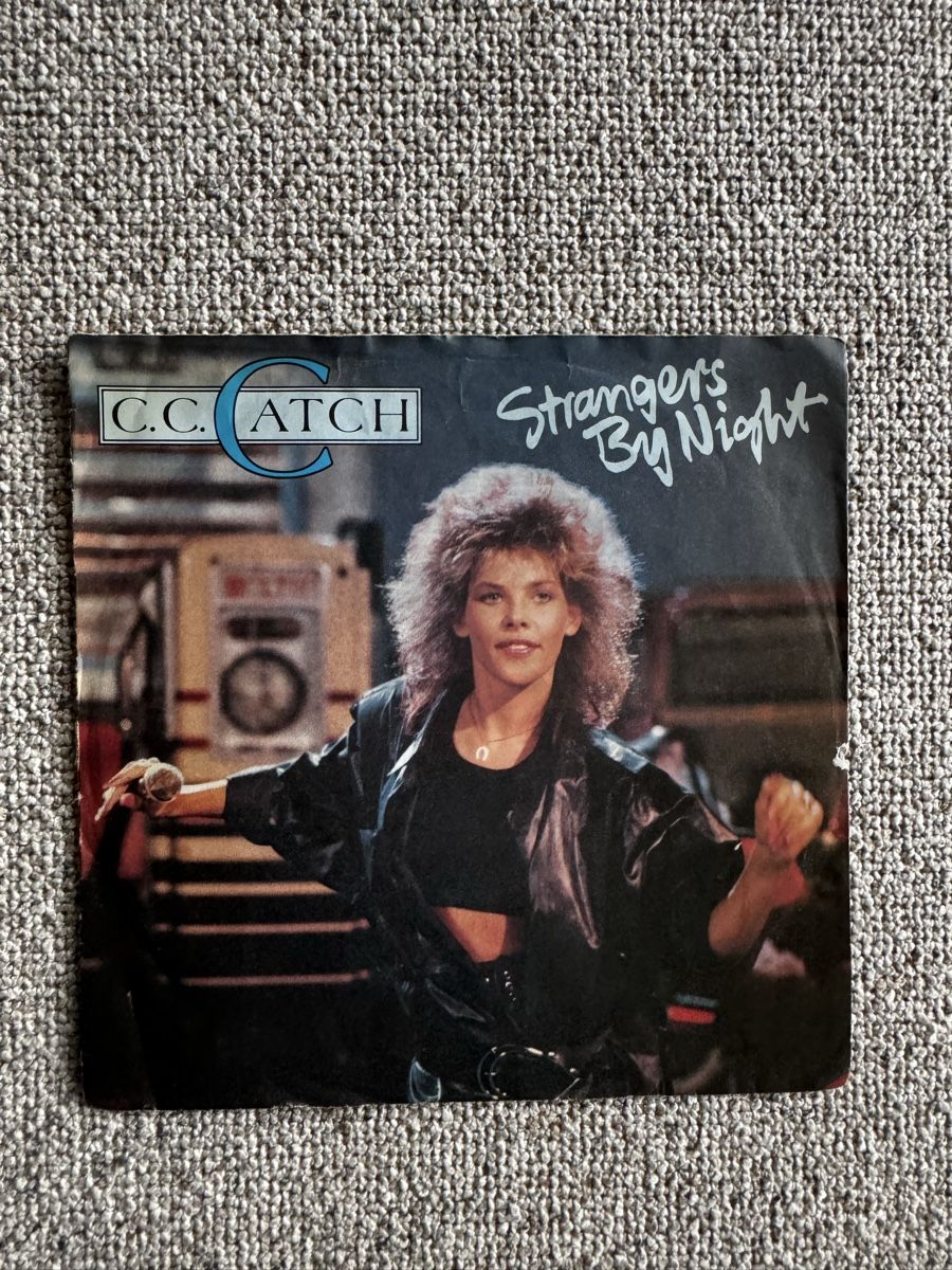 Dischi in vinile: C.C. Catch - Strangers By Night - 7" Single - 80s – Usato da Rorbas venduto da BlackstarRecords