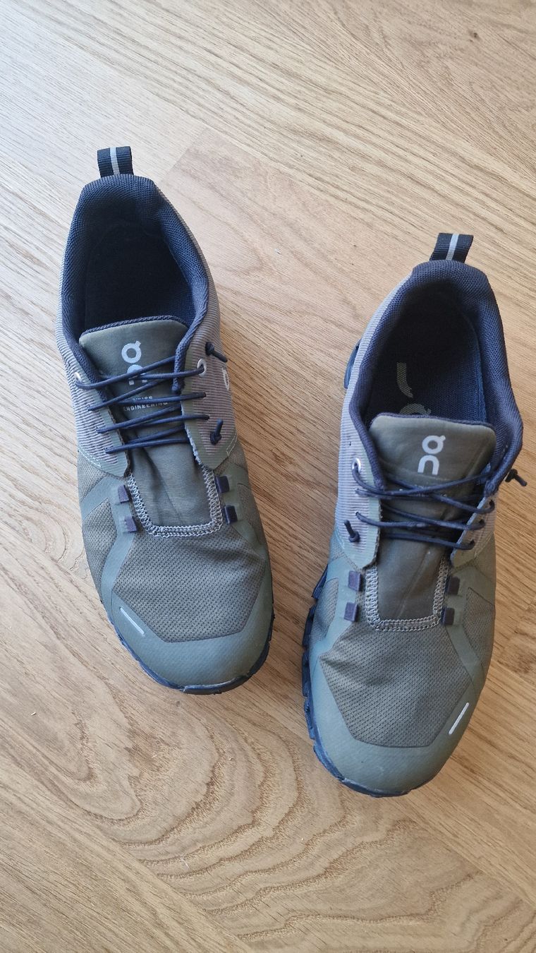 On Chaussures hommes: On Cloud Olive Waterproof Grösse 41 – D'occasion à Gümligen par koo_95tf 2