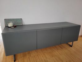 Wunderschönes, modernes Lowboard von Tenzo – orginalverpackt