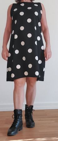Kleid für Alltag und Ausgang. Einfach aber originell.