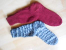 2 Paar Wollsocken Handgestrickt Gr 40/41