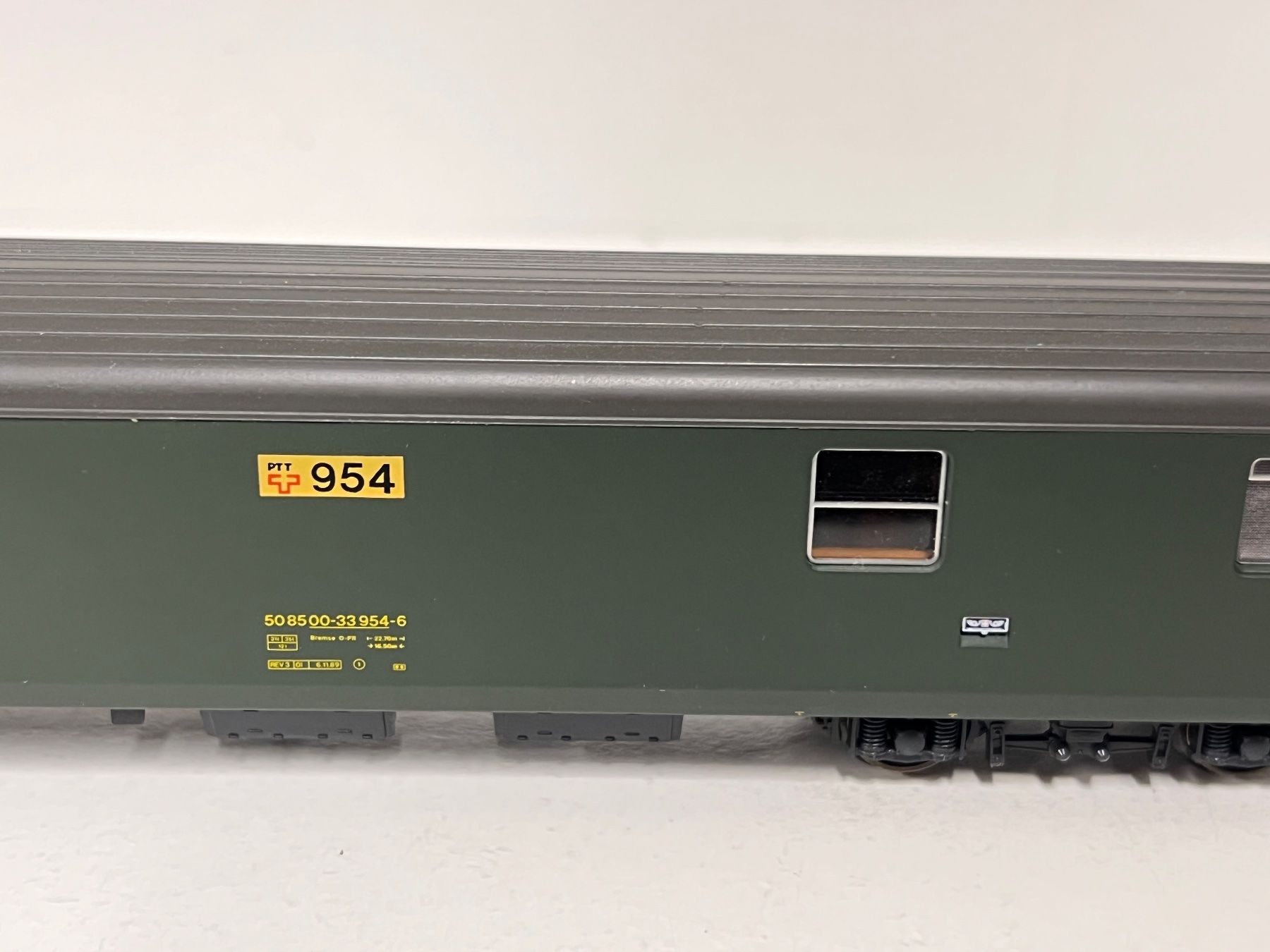 Roco Modellini di ferrovie: Roco Post SBB 954   POSTWAGEN 50 85 00-33 954-6 H0 DC – Usato da Neuenhof venduto da ludovicco 1