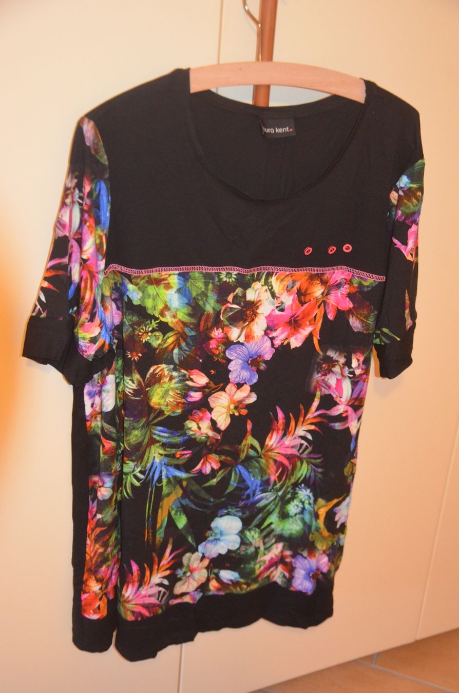 T-Shirts: TAILLE 46 - T-SHIRT - 1 MAL GETRAGEN – Gebraucht aus Chiasso von Dolly015