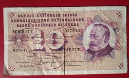 10er Note Serie 97 T  vom 6. Januar 1977 - Nr. 037641