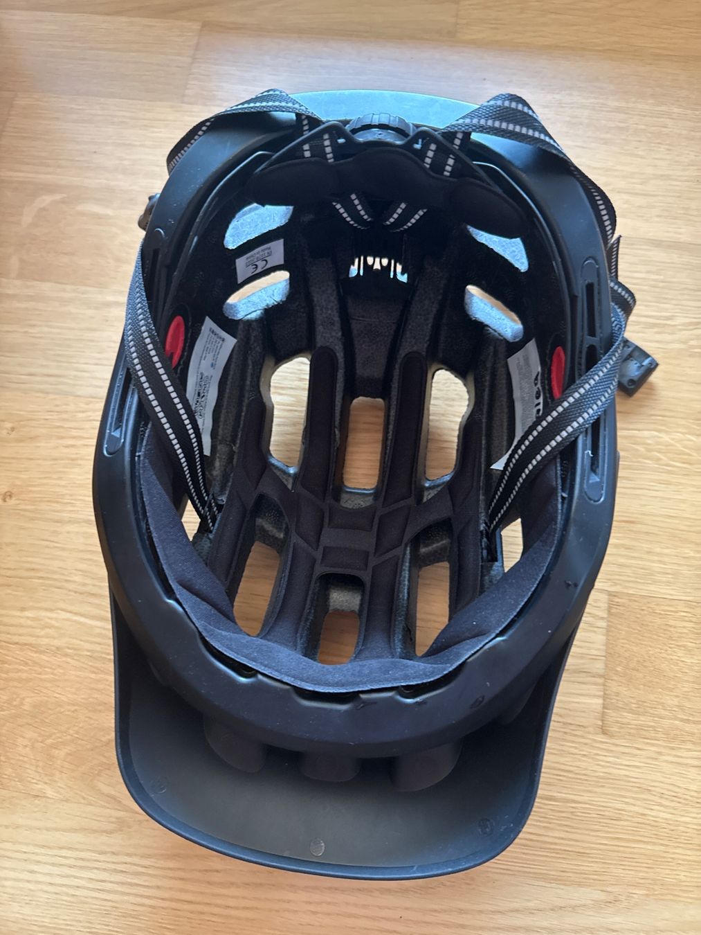 Caschi: Velohelm 54-57cm (M) – Usato da Zürich venduto da Lucinka21 1