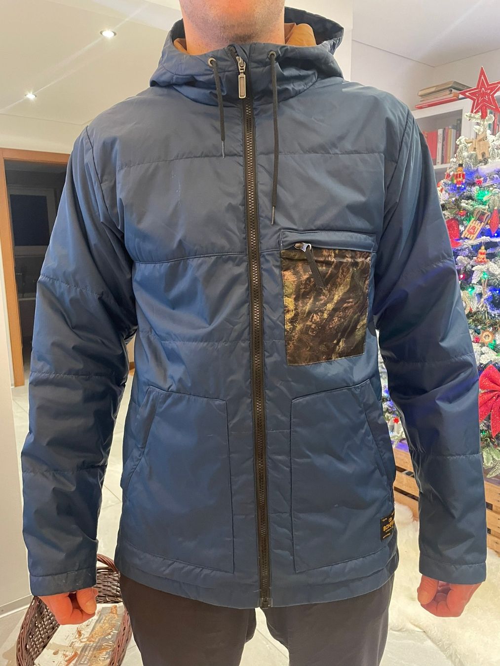 Jacken: Winter Jacke Bonfire – Gebraucht aus Saas Grund von phi_y7db