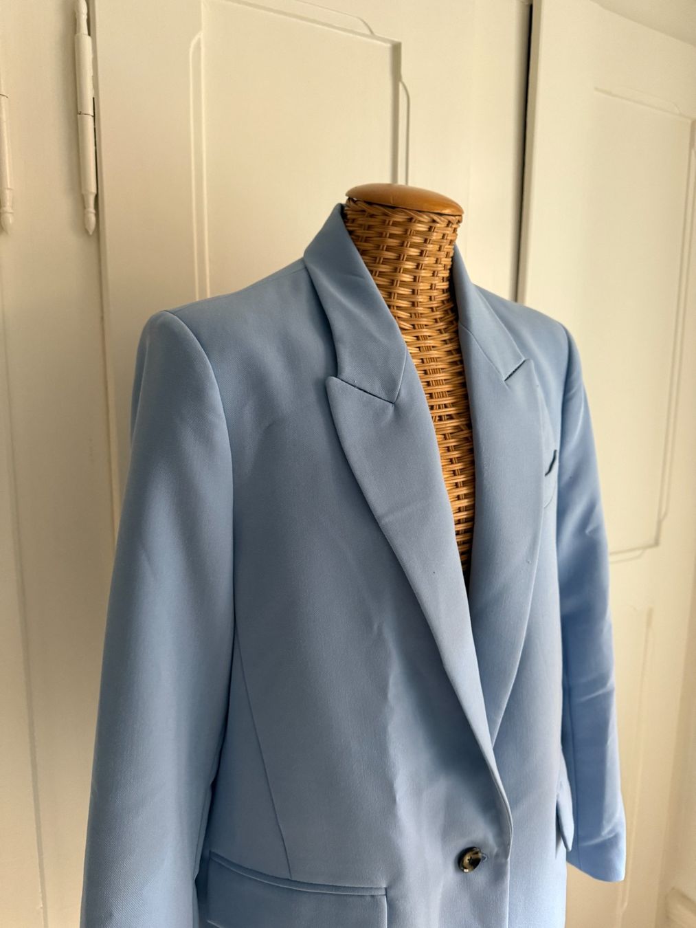 Zara Jacken: ZARA - Blazer hellblau L – Gebraucht aus Zürich von Diazaio 1