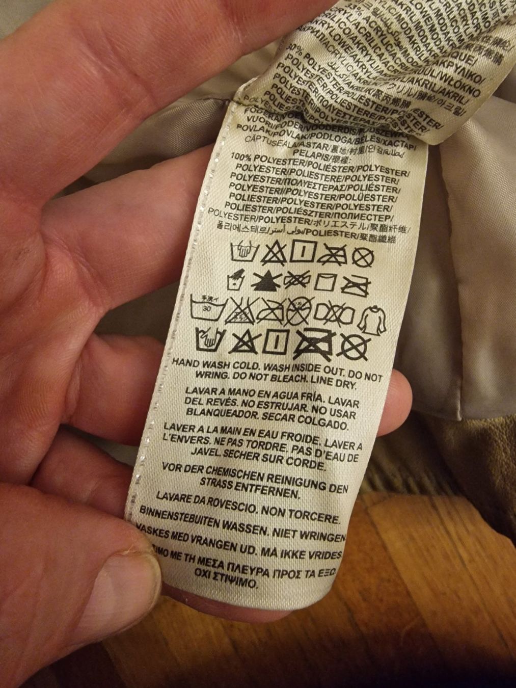 Guess Jacken: Guess Damen Jacke, beige, Gr. M – Neu (gemäss Beschreibung) aus Wädenswil von Gabinomi 4