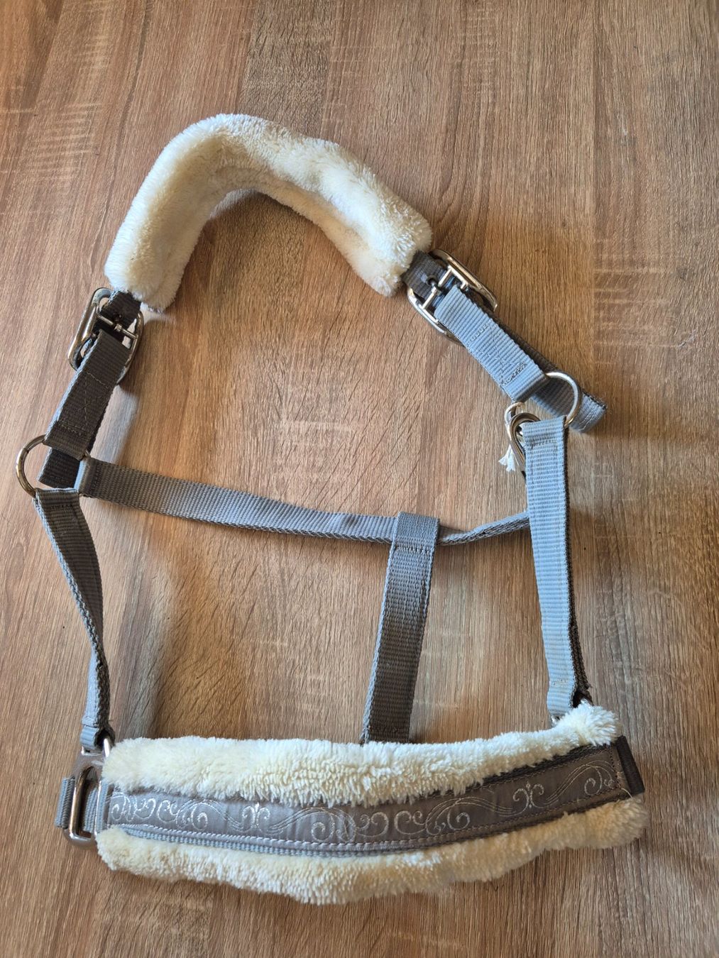 Briglie & Cavezze: Halfter Cob Lammfell – Usato da Meggen venduto da Orrinka20