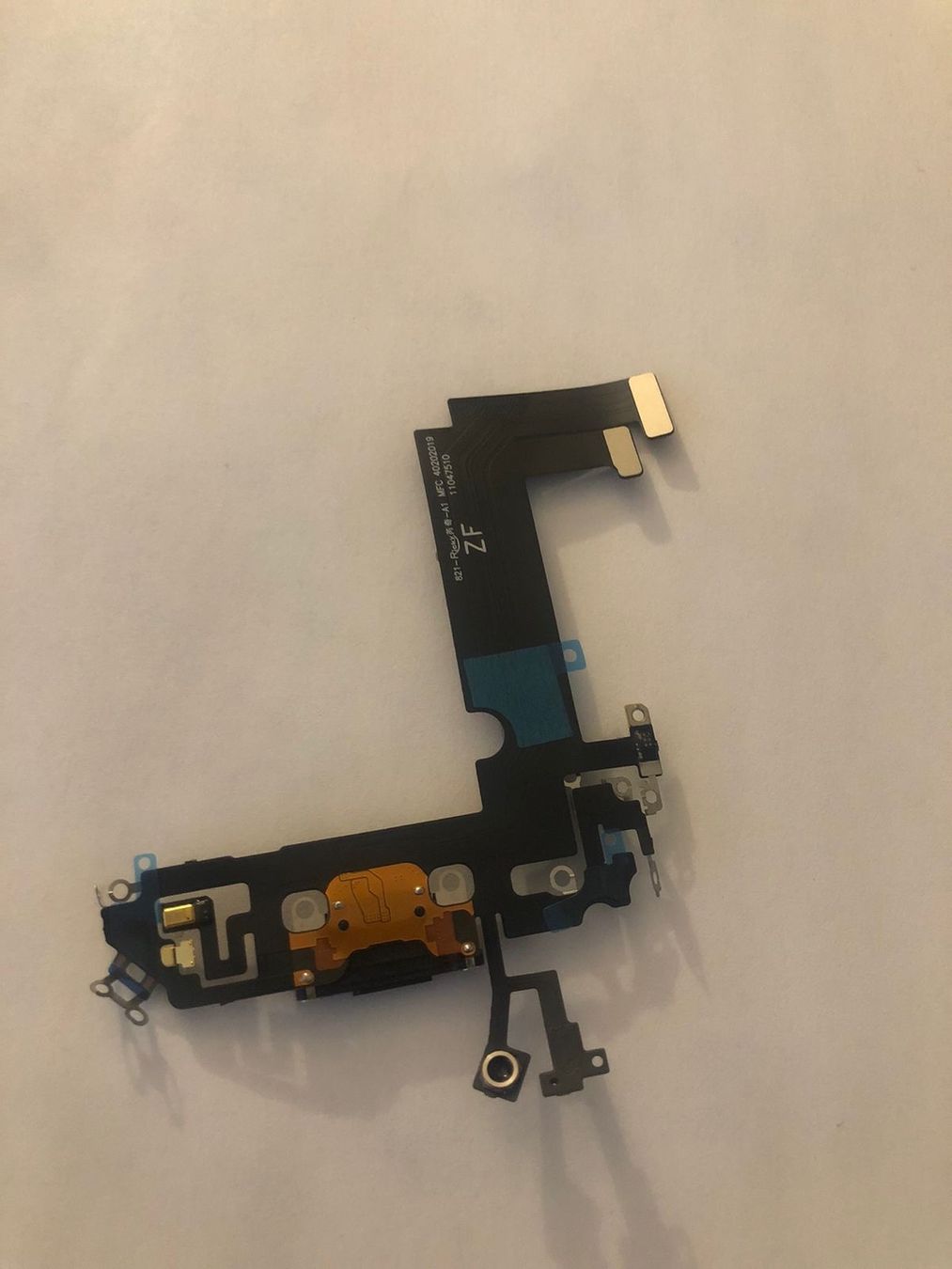 Apple Telefoni cellulari / Smartphones: Connecteur de charge iPhone 12 mini - Pièce de rechange – Nuovo e nell'imballaggio originale da Leukerbad venduto da mig_8bbp 1