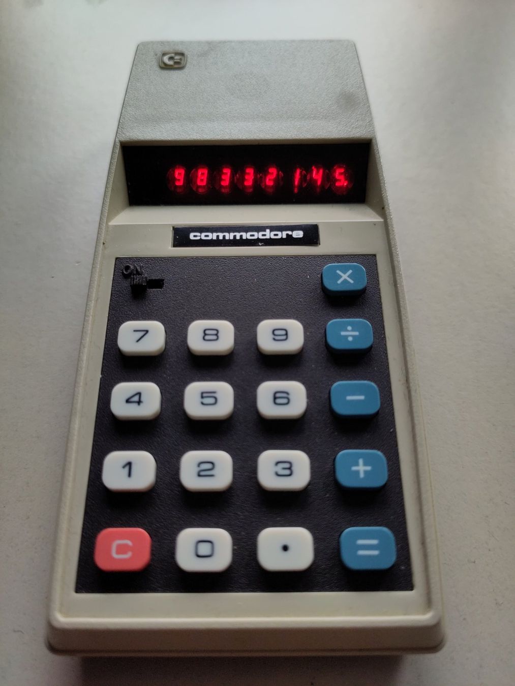 Commodore Calcolatrici tascabili: Commodore 784D Taschenrechner – Usato da Balsthal venduto da oli74 2