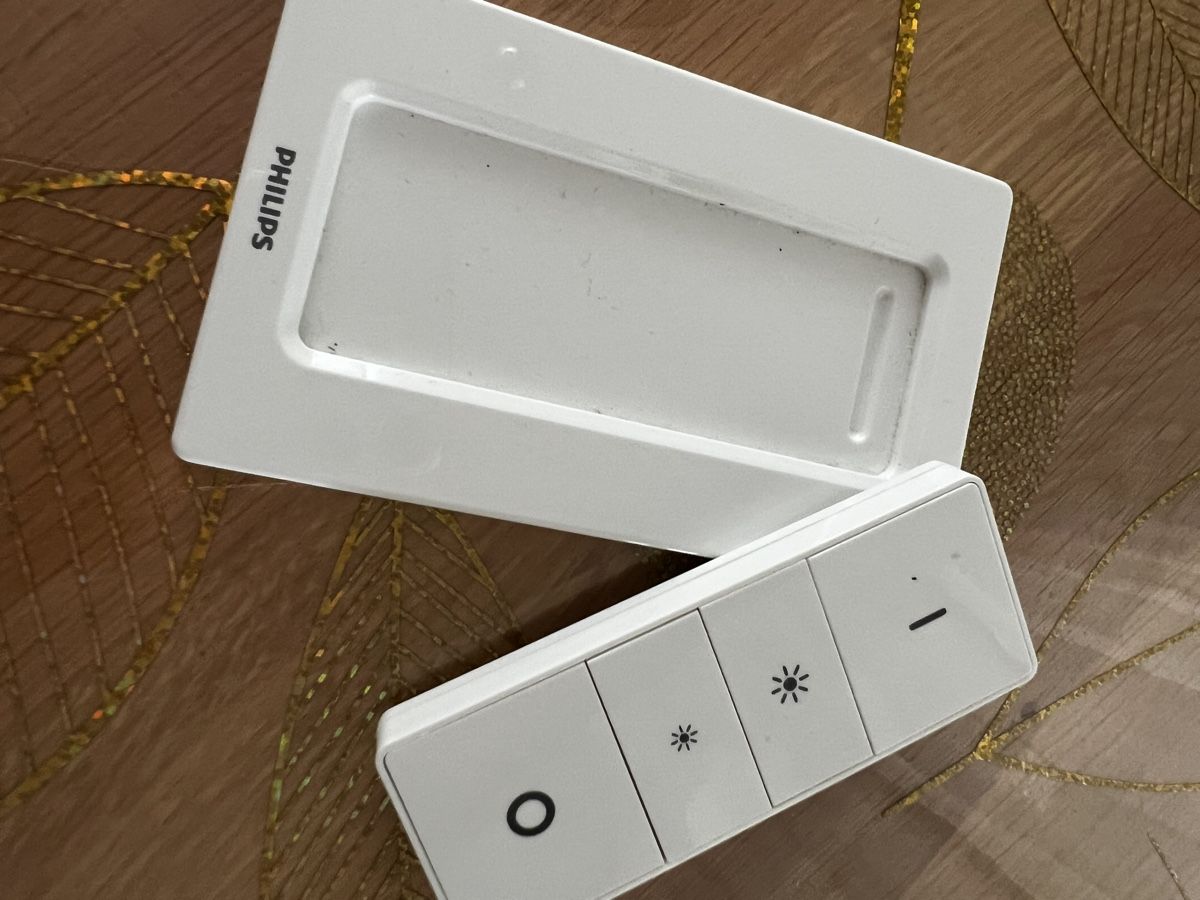 Philips Interrupteurs: Dimmer / Schalter Philips Hue System – D'occasion à Aegerten par Briciola911 2