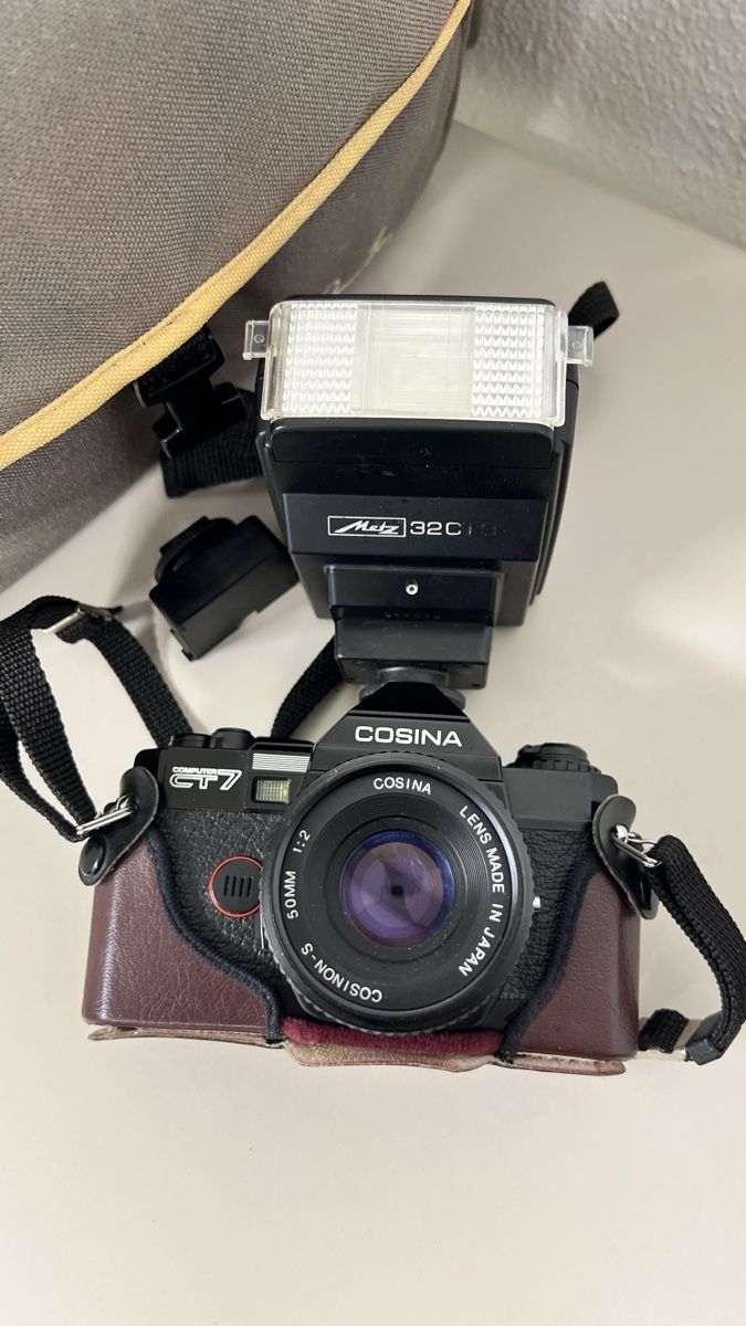 Kamera: Cosina CT7 Spiegelreflexkamera mit Blitz und Tasche – Gebraucht aus Unterkulm von Sita013