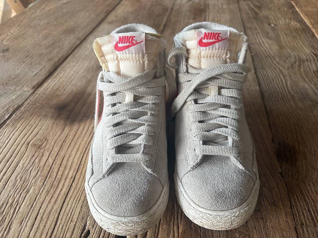 Damenschuhe: Sneaker von Nike 36.5 – Gebraucht aus Ried b. Kerzers von Yomue 2