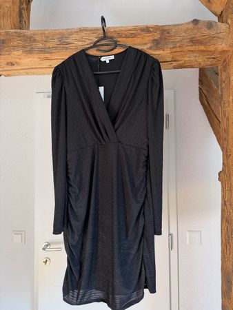 Robe noire à paillettes Mango 42