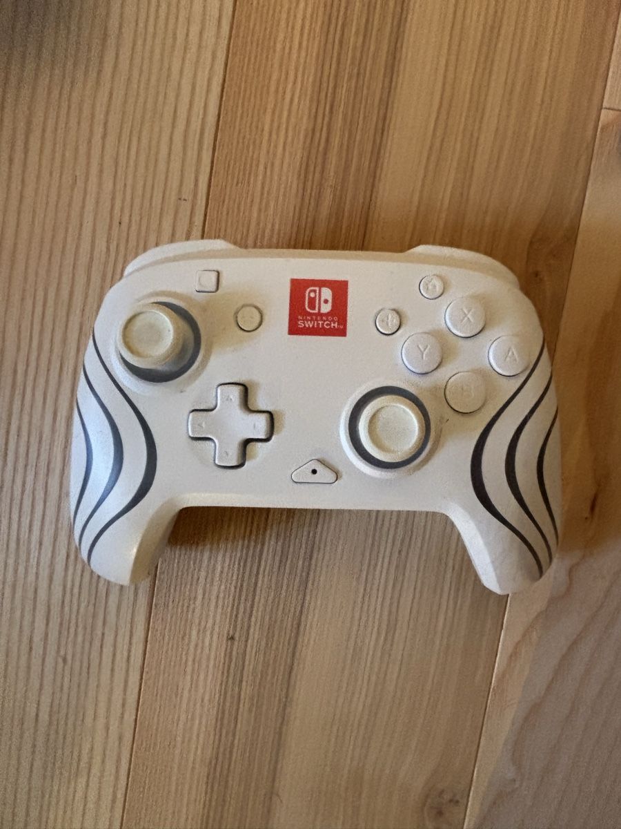 Nintendo Konsolen: Nintendo switch mit Zubehör + Mario party – Gebraucht aus Langnau b. Reiden von Gian_Tinner 4