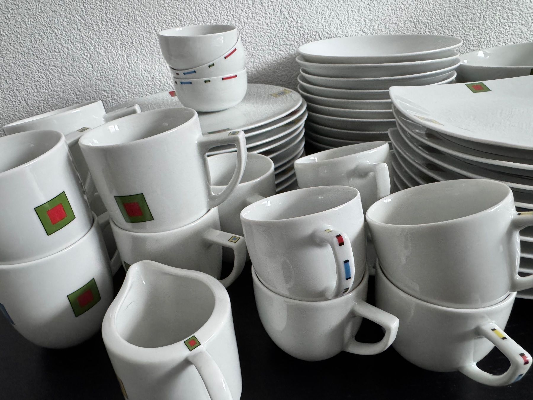 Set di piatti: Geschirr Set 62-teilig – Usato da Bütschwil venduto da Chewies 2