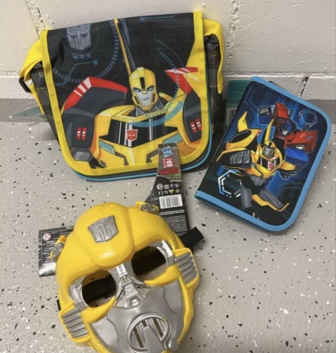 Giocattoli: Transformes Bumblebee Set: Tasche, Mappe & Maske! – Nuovo e nell'imballaggio originale da Rümlang venduto da Jennyanna