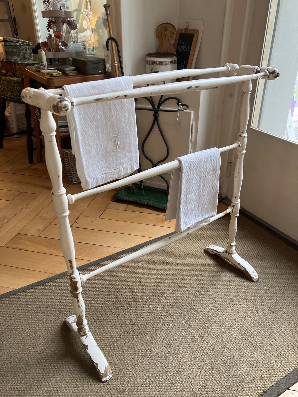 Handtuchhalter: Handtuchhalter - Shabby Chic - Holz - Antik – Gebraucht aus Winterthur von pompea 1