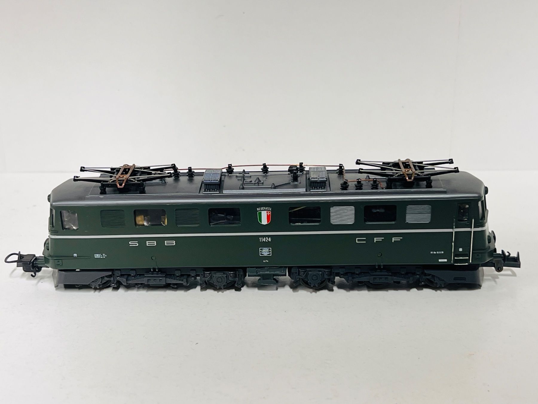 Lima Modellini di ferrovie: Lima H0 SBB Ae 6/6 Neuchatel Digital DC – Usato da Neuenhof venduto da ludovicco