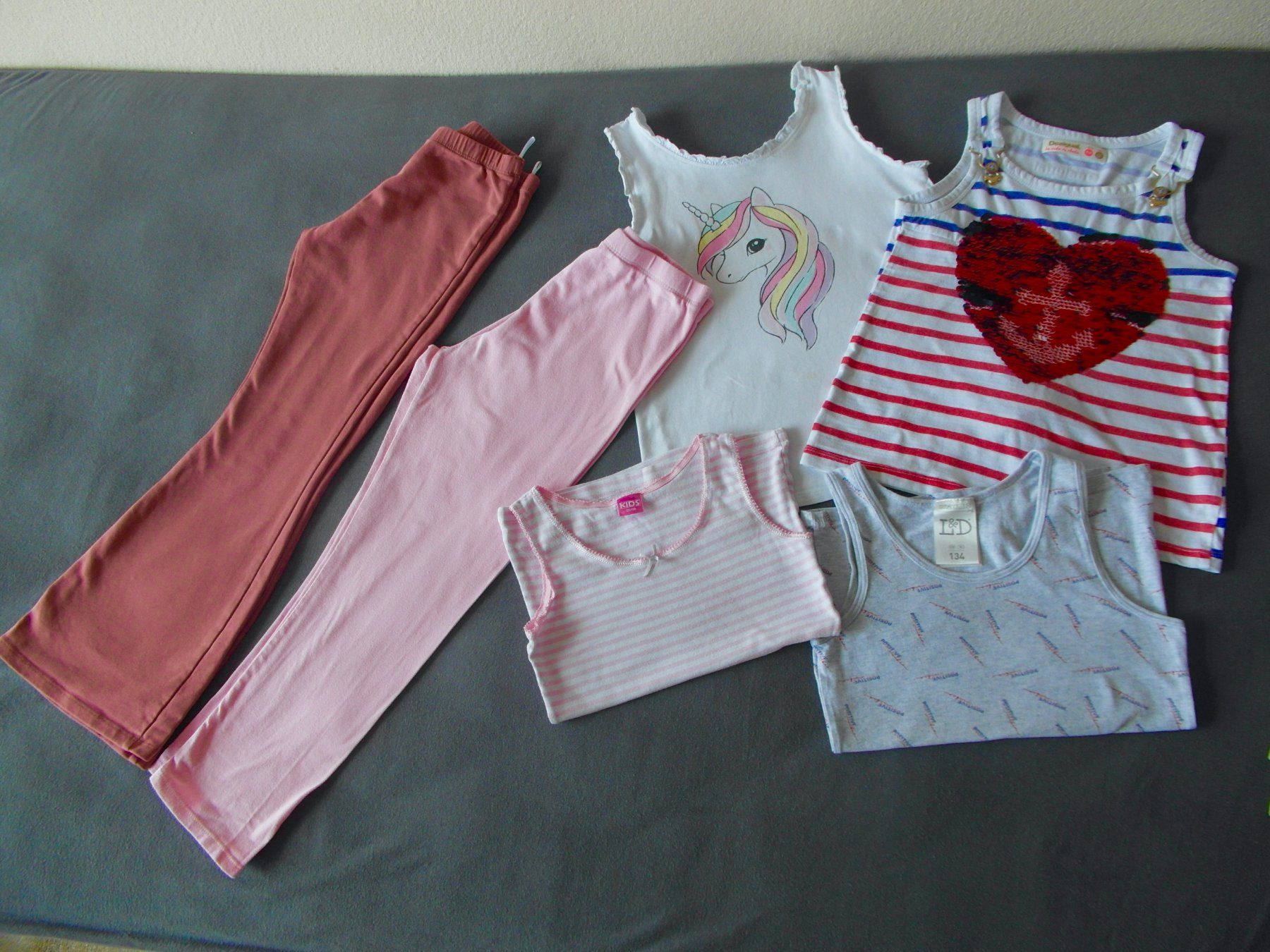 Lotti & Set di vestiti: Mädchen Kleider mit Jacke - Gr. 122+128+134 – Usato da Schönenbuch venduto da Imagine6 4