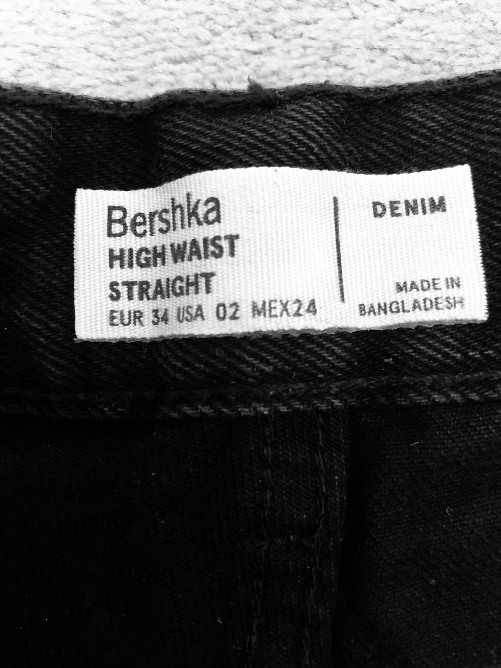 Bershka Jeans: HIGH WAIST JEANS Gr.34 – Nuovo (secondo la descrizione) da Schaffhausen venduto da Fixier 3