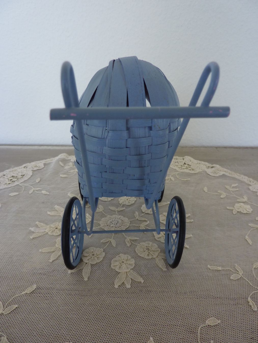 Carrozzine per bambole: Miniatur Puppenwagen – Usato da Allschwil venduto da millefiori3 4