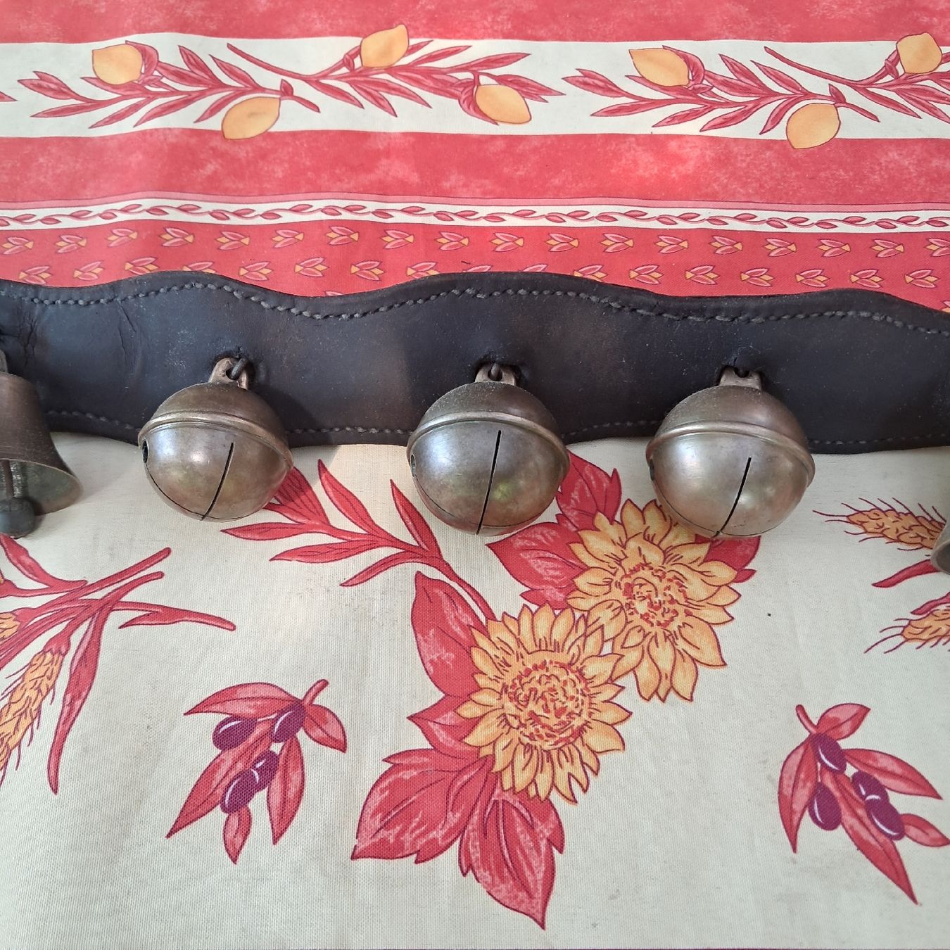 Cloches & sonnailles: GLOCKEN - GESCHELL – D'occasion à Murten par SHETHOF 7