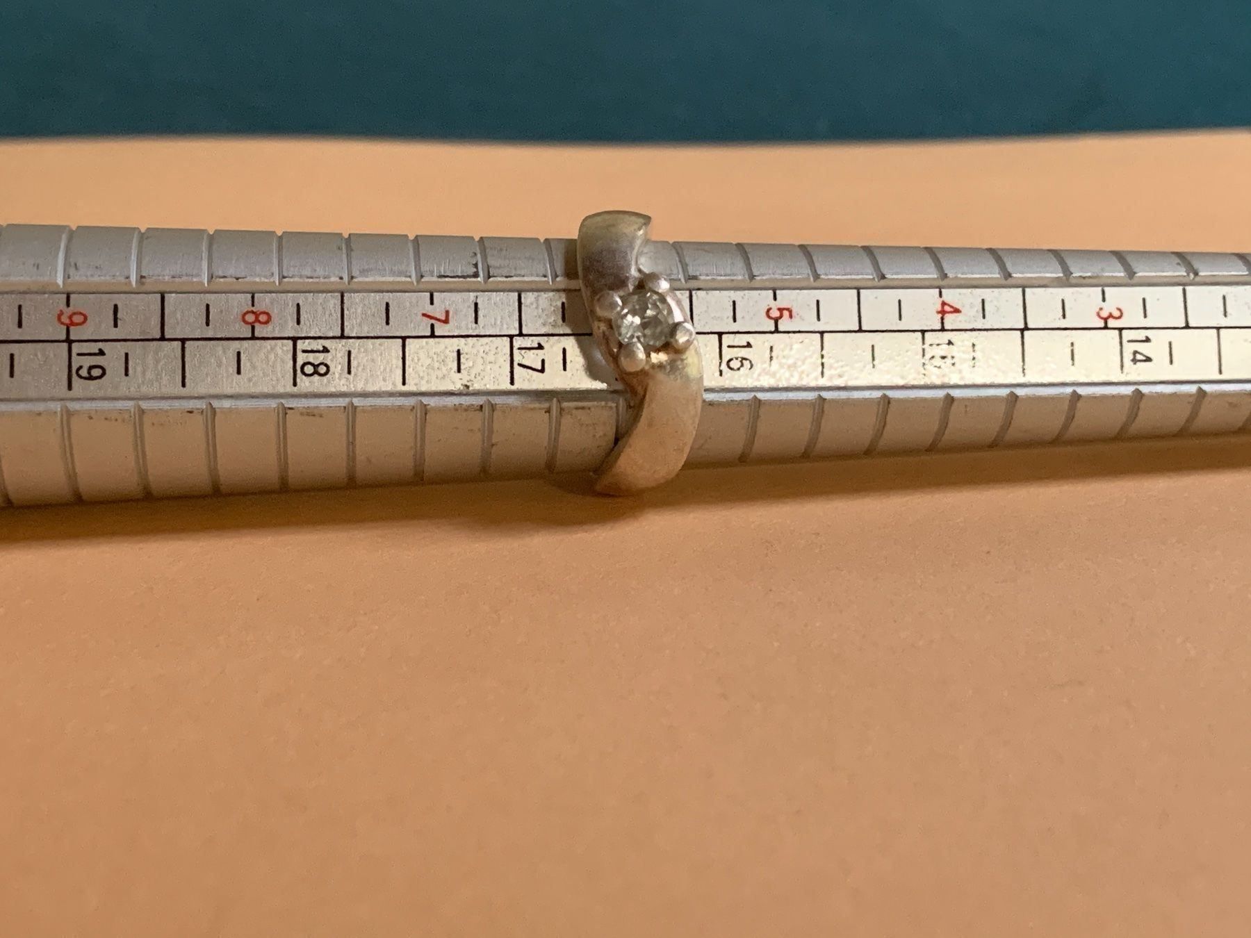 Ringe: Ring klassik (gr.52) weisser stein – Gebraucht aus Dittingen von Bellevista 5