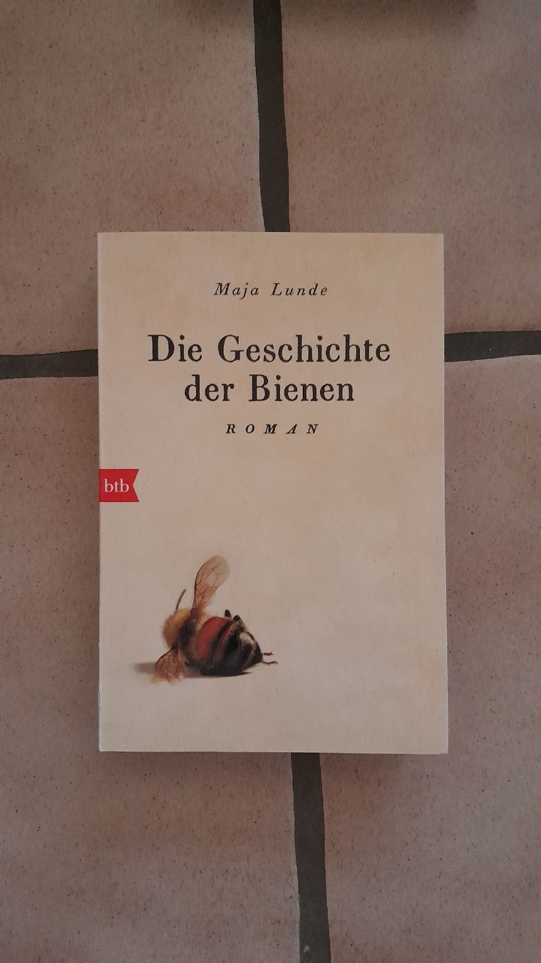 Bücher: Roman, die Geschichte der Bienen – Gebraucht aus Innerthal von System_of_a_down
