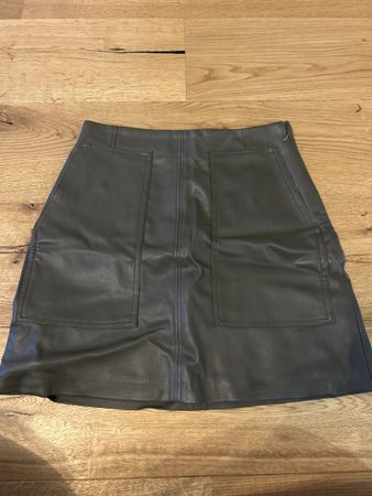 H&M Rock (Grösse 36 - 1x getragen)